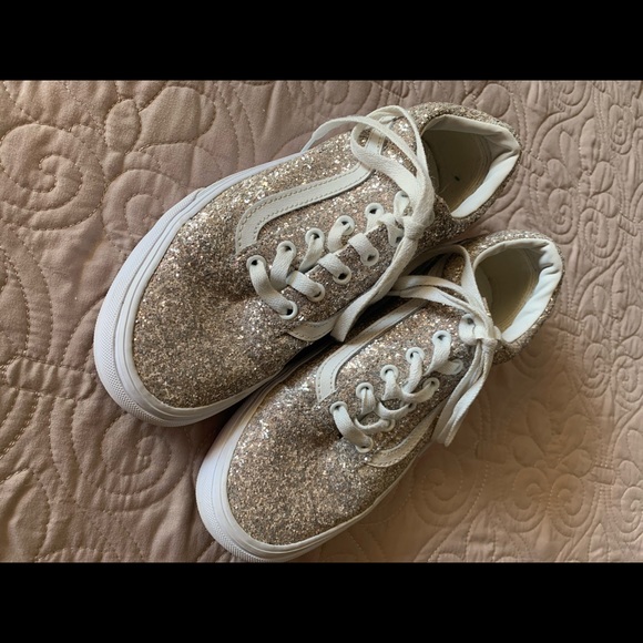 Vans...size 7...like new condition - Picture 2 of 5